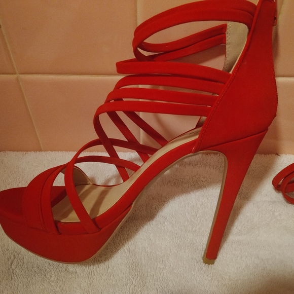 Qupid Strappy Red stilettos - Picture 7 of 8